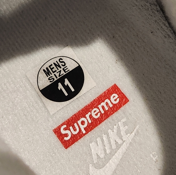 Supreme Nike Air Force 1 Men's White Sneakers - Picture 8 of 8